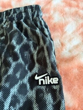 Nike Black and Gray Leopard-Print Jogger Pants